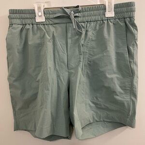 Lululemon Men’s Bowline 5” Shorts